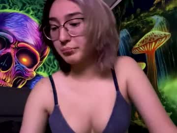 Emyleighsolis Chaturbate stream image from December 03, 2025