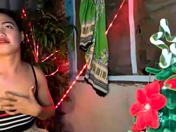 Hoelyixia Chaturbate stream image from December 03, 2025