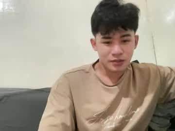 Xluminous Chaturbate stream image from December 03, 2025