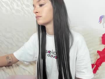 Maya_And_Guests Chaturbate stream image from December 03, 2025