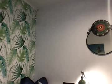 Redfoxofficial Chaturbate stream image from December 03, 2025