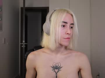 Laliwhite Chaturbate stream image from December 03, 2025