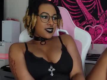 Drealaluna Chaturbate stream image from December 03, 2025