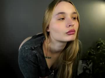 Lisa_Schiele Chaturbate stream image from December 03, 2025