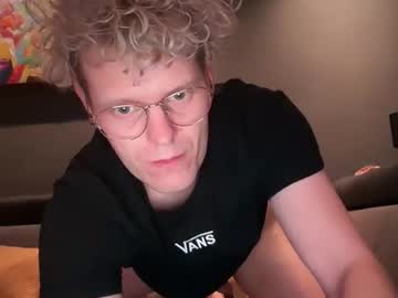 Blondguy30 Chaturbate stream image from December 03, 2025