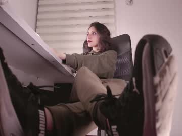 Edranah Chaturbate stream image from December 03, 2025