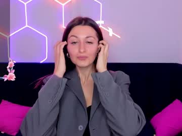 Joannelson Chaturbate stream image from December 04, 2025