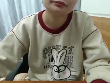 Kitti_Baby2x Chaturbate stream image from December 04, 2025