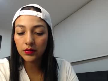 Camilaaoficial Chaturbate stream image from December 04, 2025