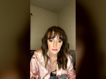 Midnightvixxxen Chaturbate stream image from December 04, 2025