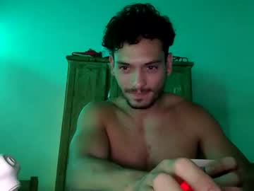 Kinftt Chaturbate stream image from December 04, 2025