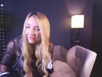 Mi1a_ Chaturbate stream image from December 04, 2025