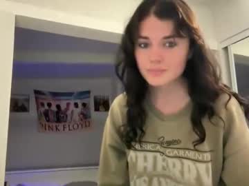 Queencassidyy Chaturbate stream image from December 04, 2025