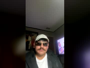 Roberttercero521 Chaturbate stream image from December 04, 2025