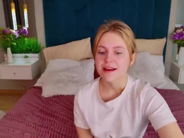 Stellahaart Chaturbate stream image from December 04, 2025