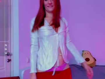 Britneyhall Chaturbate stream image from December 04, 2025