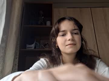 Lonniegoldrup Chaturbate stream image from December 04, 2025