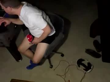 Dwntwnbrwn Chaturbate stream image from December 04, 2025