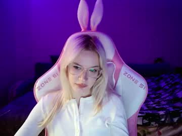 Honey_Bold Chaturbate stream image from December 04, 2025