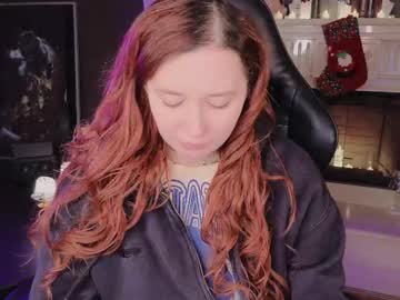 Carolina_Winter Chaturbate stream image from December 04, 2025