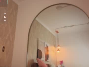 Maca_Bloom Chaturbate stream image from December 04, 2025
