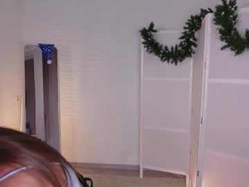Tinapie Chaturbate stream image from December 04, 2025