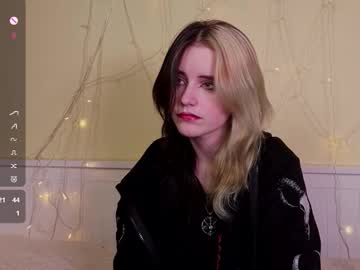 Gemmafulwood Chaturbate stream image from December 04, 2025