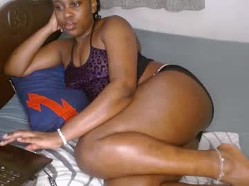 Comicalcara Chaturbate stream image from December 04, 2025