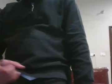 Handsomemfker Chaturbate stream image from December 04, 2025