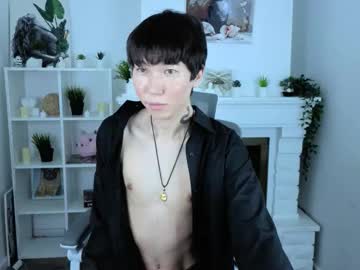 Yugoasian Chaturbate stream image from December 04, 2025