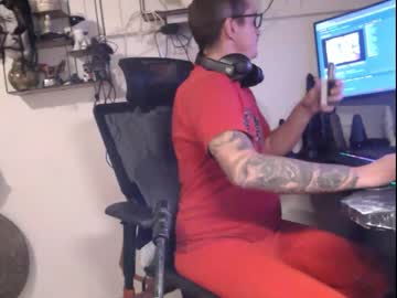 Hotkinkytat Chaturbate stream image from December 04, 2025