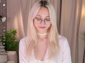 Sexy_Kikii Chaturbate stream image from December 04, 2025