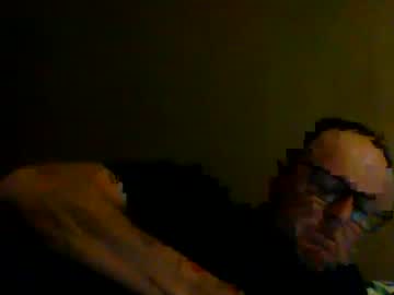Eve1luvsray Chaturbate stream image from December 04, 2025