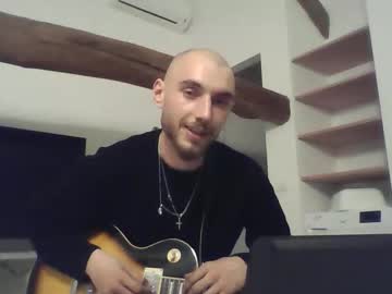 Mariusbornofsin Chaturbate stream image from December 04, 2025