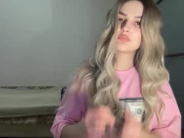 Silkybabe19 Chaturbate stream image from December 05, 2025