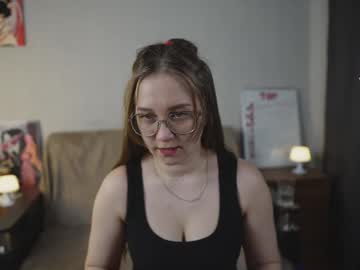 Emmatiny Chaturbate stream image from December 05, 2025