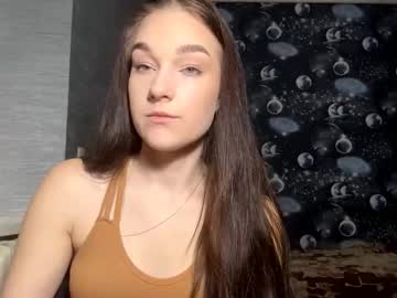 Beatacardella Chaturbate stream image from December 05, 2025