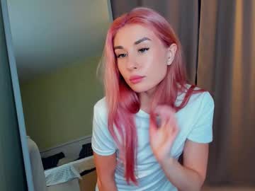 Pearlenehidaka Chaturbate stream image from December 05, 2025