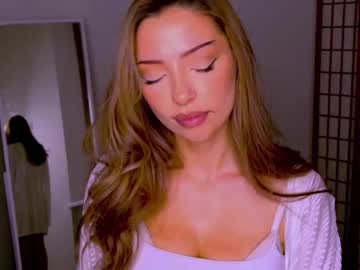 Tinapie Chaturbate stream image from December 05, 2025