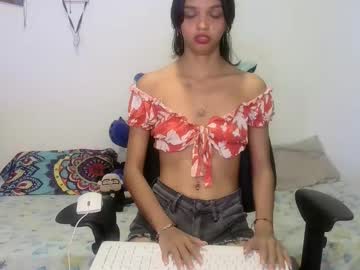 Mia_Lucy_21 Chaturbate stream image from December 05, 2025