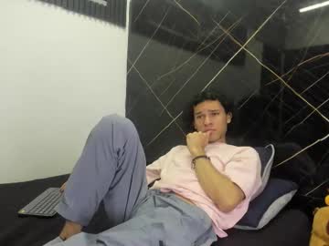 Wallis_ Chaturbate stream image from December 05, 2025