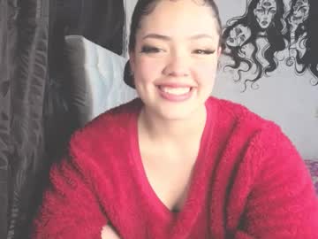 Oliviabluee10 Chaturbate stream image from December 06, 2025