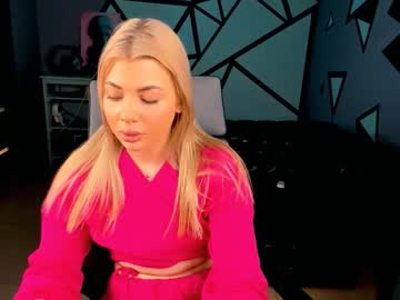 Hyileyclark Chaturbate stream image from December 06, 2025