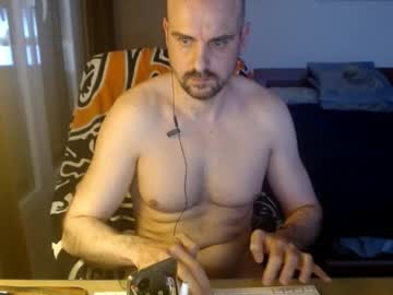 Chicocam1983 Chaturbate stream image from December 06, 2025