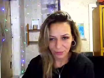 Krisred2 Chaturbate stream image from December 06, 2025