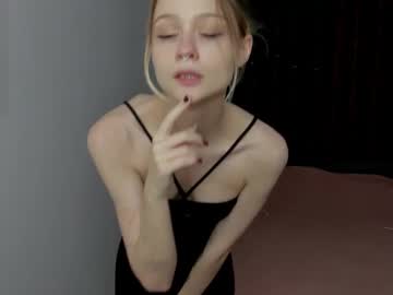 Viraglow Chaturbate stream image from December 06, 2025