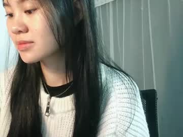 Nuunaa Chaturbate stream image from December 07, 2025