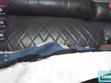Bigbeast4u Chaturbate stream image from December 07, 2025