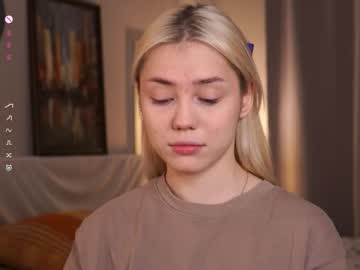 Blue_Bow Chaturbate stream image from December 07, 2025