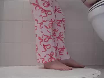 Nightlykrumbs Chaturbate stream image from December 07, 2025